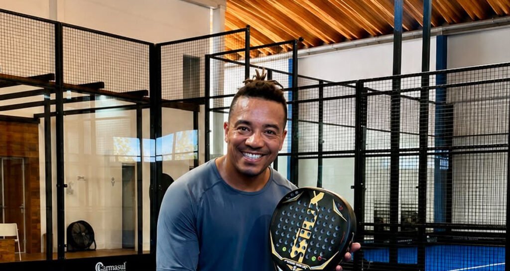 Virgul fala sobre a paixão pelo padel: “Veio tirar muitos quarentões do sofá”